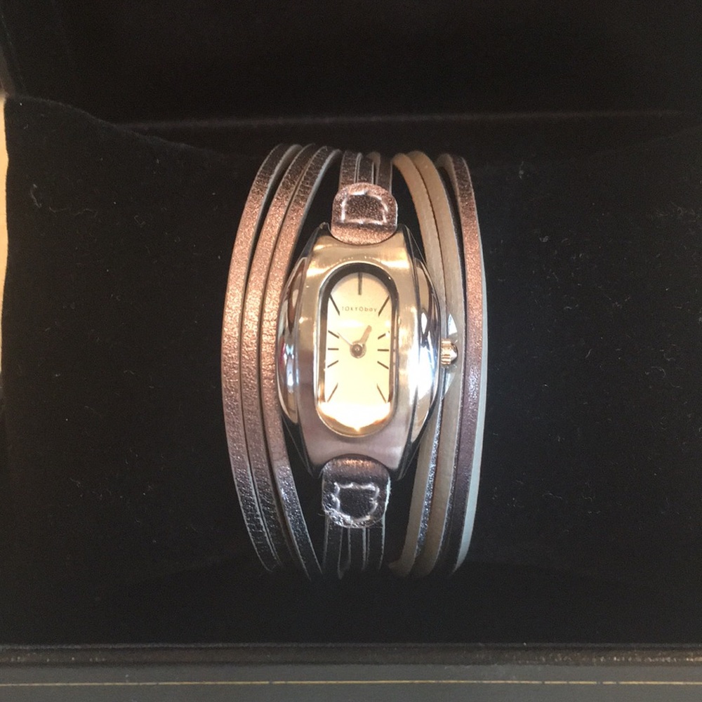 Tokyo Boy watch from Sundance with silver leather
